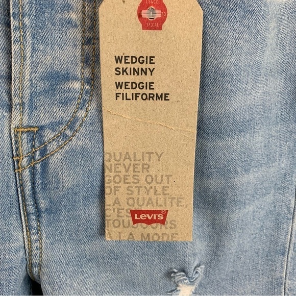 Levi's NWT Wedgie Skinny High Rise Distressed Light Wash Jeans Women's 25 - Picture 5 of 8
